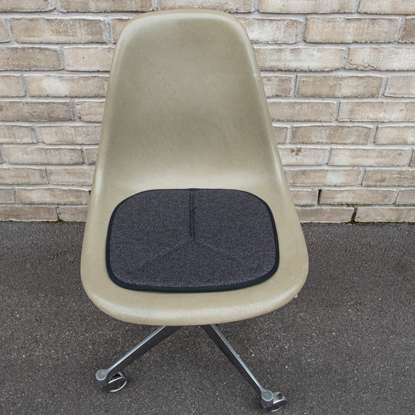 <transcy>SEAT CUSHION EAMES TYPE E - ANTHRACITE MELANGE</transcy>