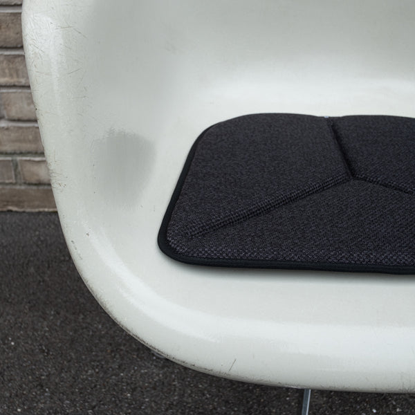 <transcy>SEAT CUSHION EAMES TYPE ER - ANTHRACITE MELANGE</transcy>