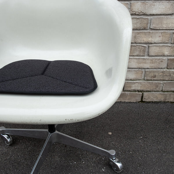 <transcy>SEAT CUSHION EAMES TYPE ER - ANTHRACITE MELANGE</transcy>