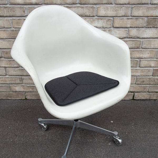 <transcy>SEAT CUSHION EAMES TYPE ER - ANTHRACITE MELANGE</transcy>