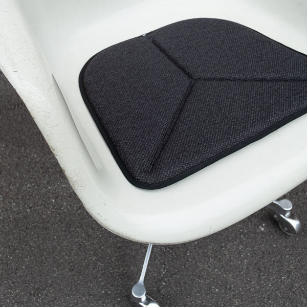 <transcy>SEAT CUSHION EAMES TYPE ER - ANTHRACITE MELANGE</transcy>
